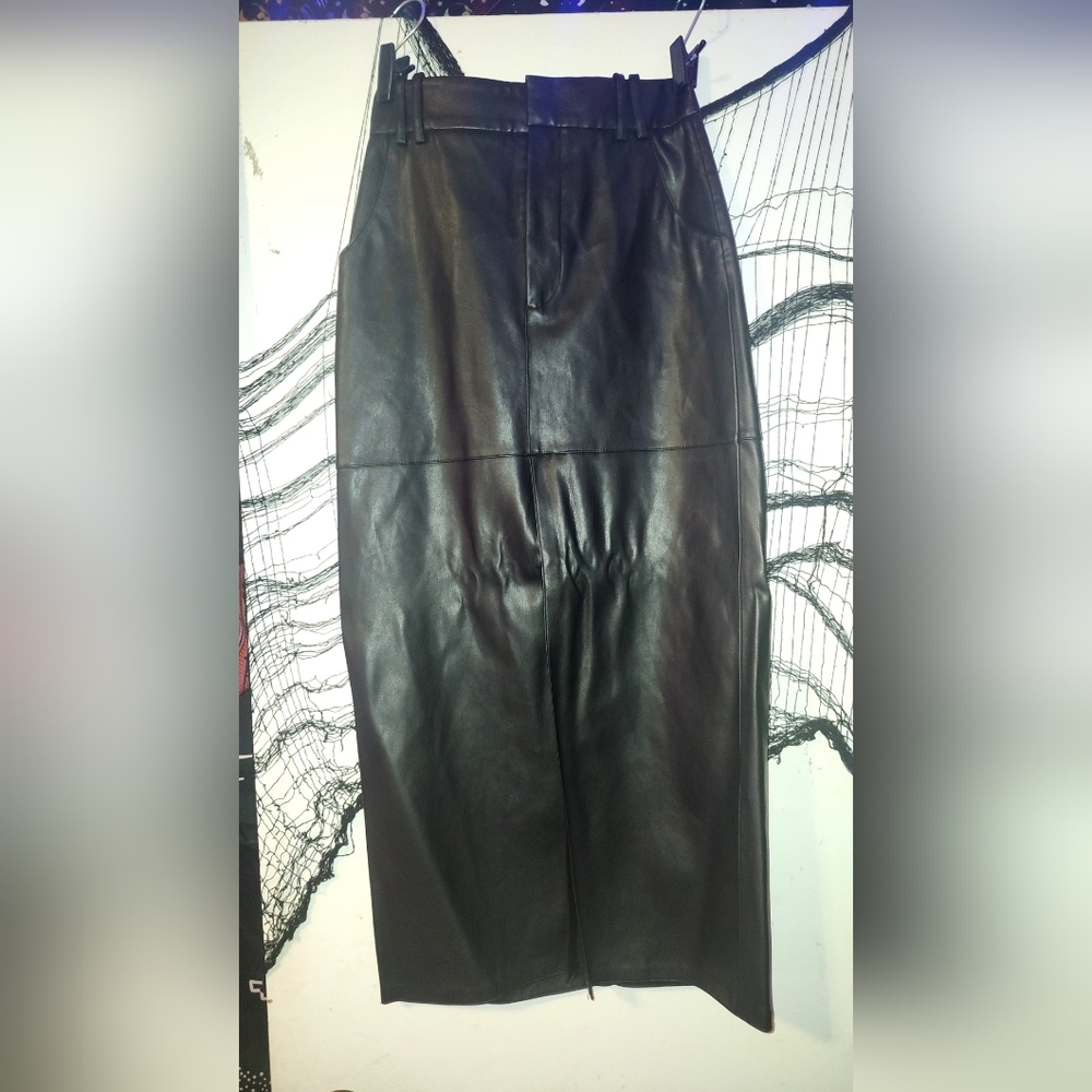 ✨️Zara Black Leather Pencil Skirt✨️
